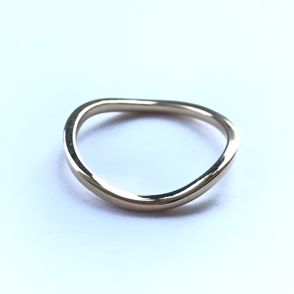 10k White Gold Wavy Band Thumb Ring - High Polish, Size 9, Made In USA